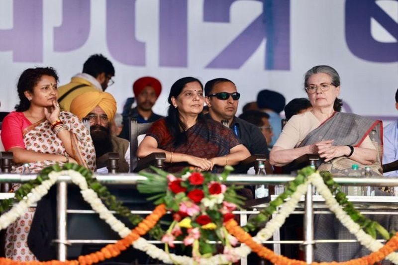 Social Media Trends : पिता को 'मानस' से दिक्कत और पुत्री राजा दशरथ की कहानी सुनकर रो पड़ी