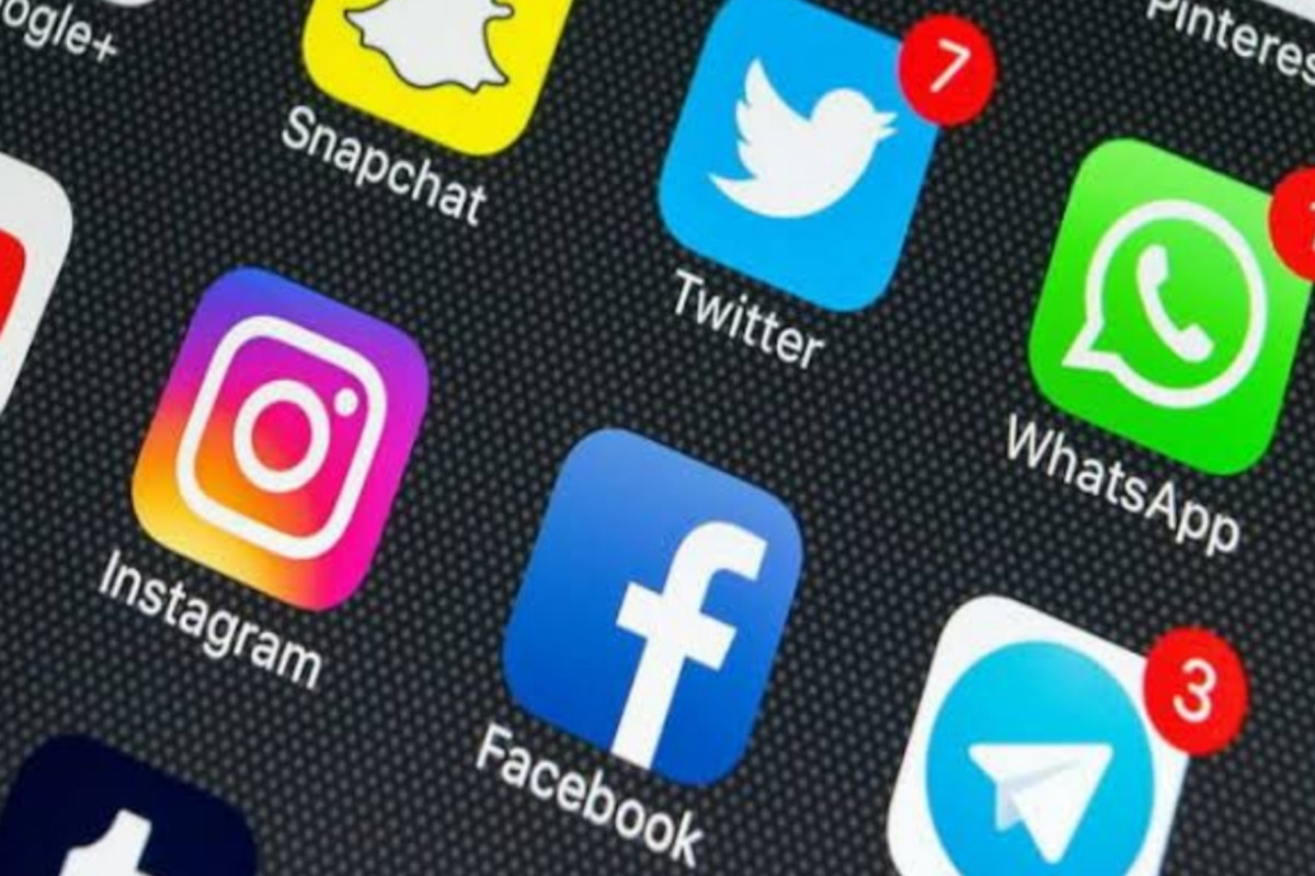 social_media.jpg