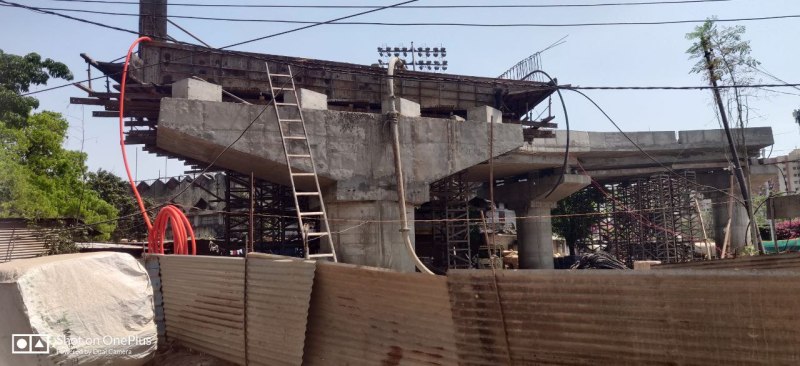 ऐशबाग ब्रिज निर्माण की धीमी रफ्तार से परेशान रहवासी