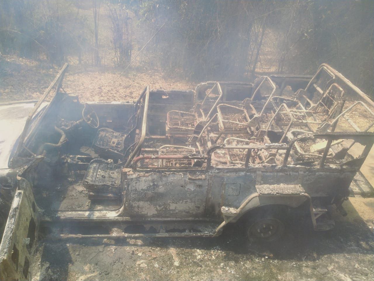 Video Story:- कान्हा में सफारी के दौरान वाहन में लगी आग