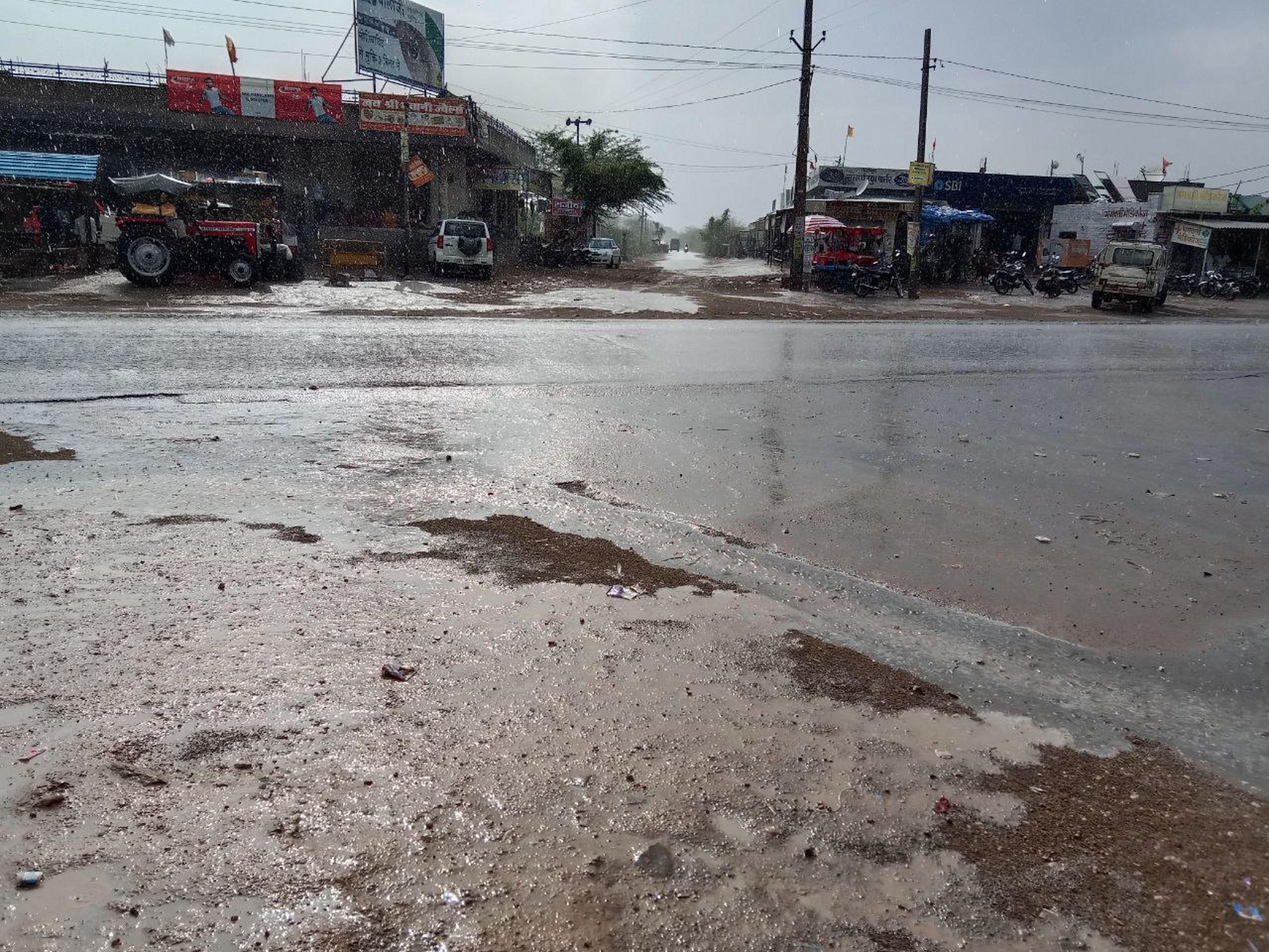 Rajasthan Weather Update: भीषण गर्मी से पहले बारिश के राहत भरे छींटे