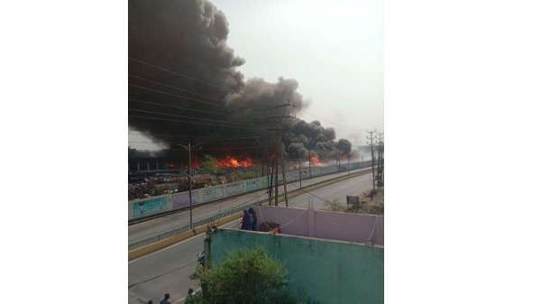 भयंकर ब्लास्ट से धधक उठा रायपुर, बिजली विभाग में लगी भीषण आग, तस्वीरों में देखें तबाही का खौफनाक मंजर