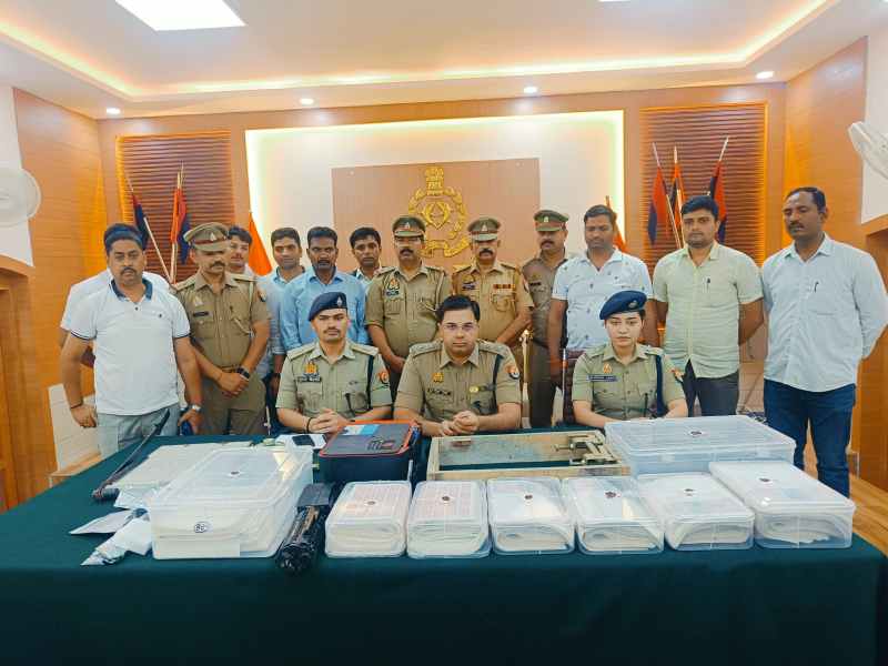 गोरखपुर पुलिस ने फर्जी स्टांप पेपर के अंतर्राजीय गिरोह का भंडाफोड़ किया, 1 करोड़ 52 हजार फर्जी स्टाम्प बरामद