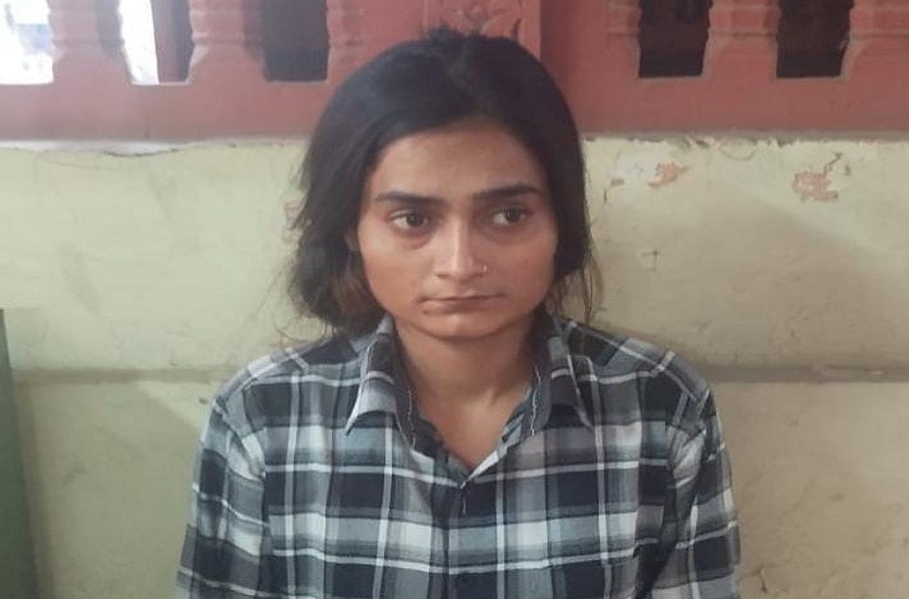 स्मैक के साथ महिला तस्कर गिरफ्तार