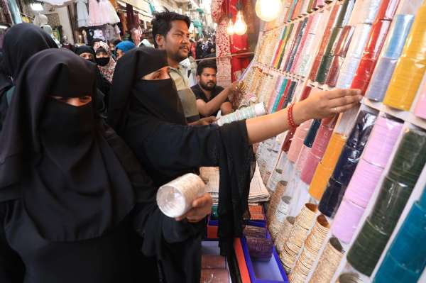 Crowd of shoppers in the market on Eid