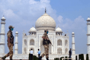 agra_news_tajmahal_today_.png