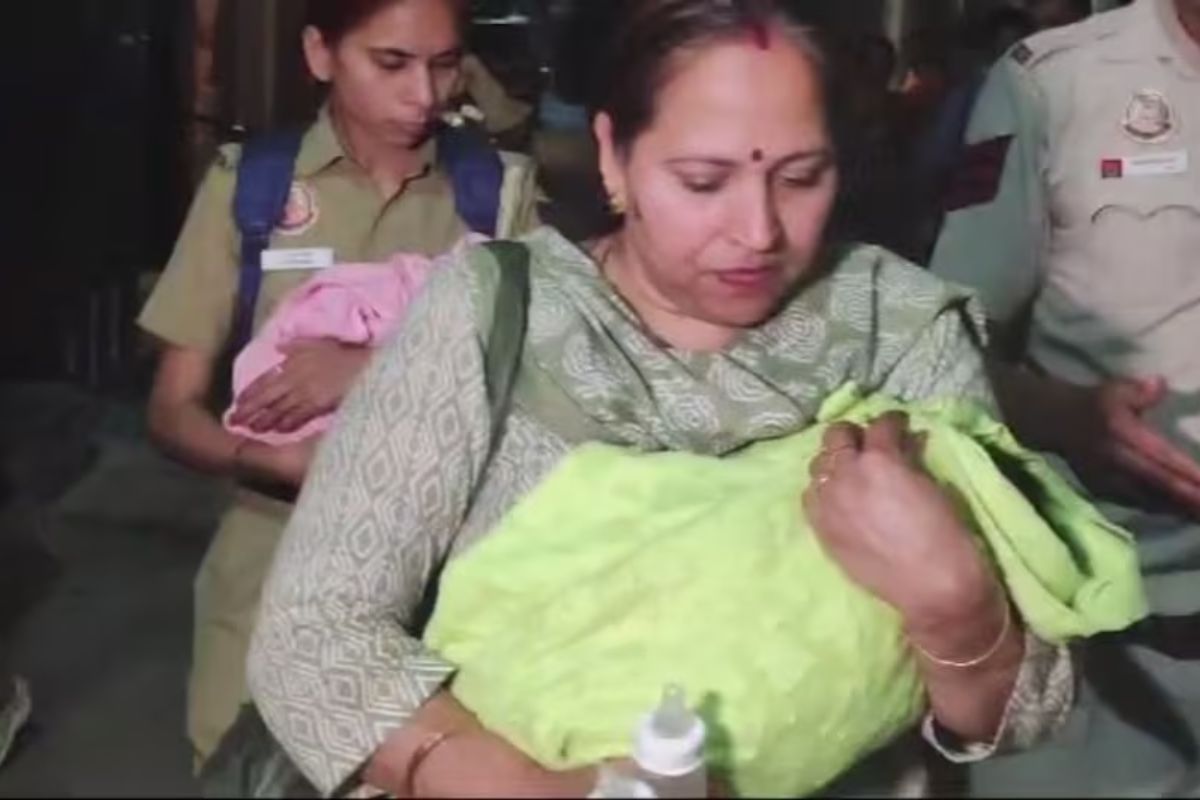 CBI raided Delhi and rescued 8 children.