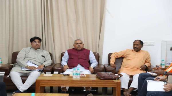 लोकसभा चुनाव के लिए ALERT हुई भाजपा, सोशल मीडिया में करेंगे ऐसा कमाल... कांग्रेस के उड़ जाएंगे तोते, See Photos