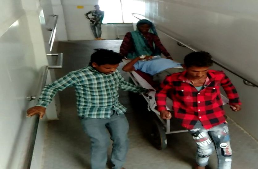 #Ratlam: विश्व स्वास्थ दिवस: जिला अस्पताल ट्रामा सेंटर की लाचार व्यवस्था, Video