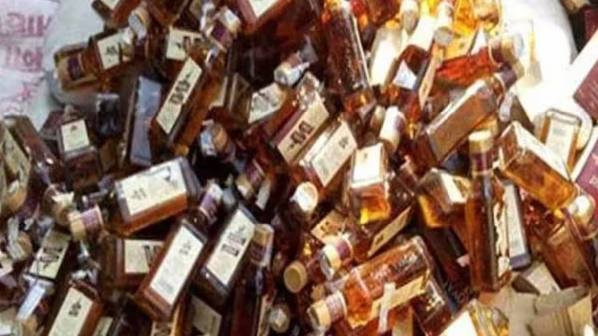fake-liquor-manufacturing-factory-busted-in-moradabad.jpg