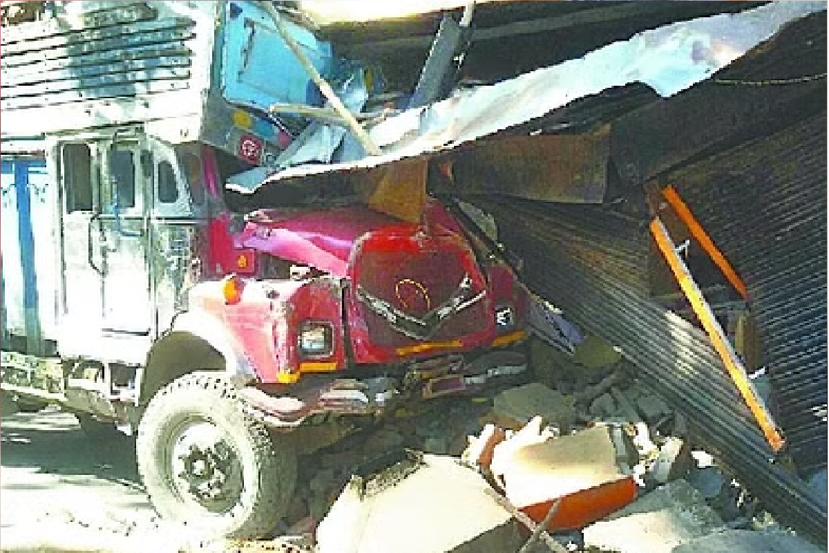 road_accident_in_raigarh.jpg