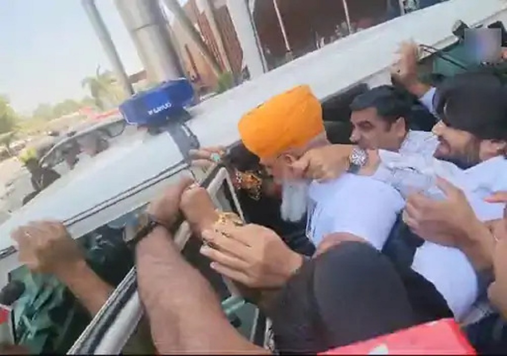 करणीसेना प्रमुख राज शेखावत को अहमदाबाद एयरपोर्ट से हिरासत में लिया