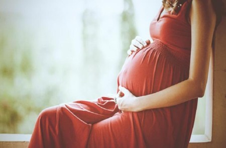 प्रेग्नेंसी में कर रही हैं नवरात्र व्रत तो .. रखें इन बातों का ध्यान