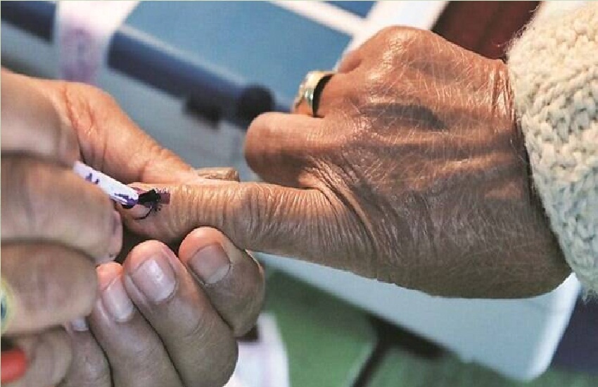 Lok Sabha Election 2024: इन दस्तावेजों के बिना नहीं कर पाएंगे मतदान, 19 को होगी
वोटिंग