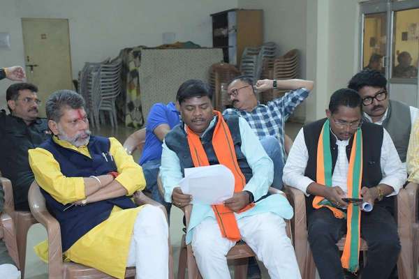 Lok sabha Election 2024: रोड शो करेगी भाजपा, जीत दर्ज करने बैठक में बनाया स्पेशल प्लान, देखें तस्वीरें