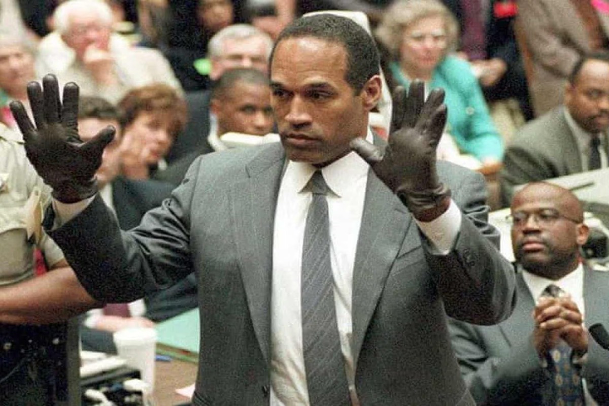  Veteran footballer OJ Simpson was acquitted in America's most famous trial