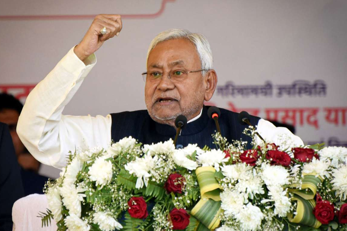 नीतीश कुमार आज शुरू करेंगे चुनाव प्रचार अभियान, विशेष बस से करेंगे रोड शो  और जनसभा | Nitish Kumar will start election campaign today, will do road  show and public meeting in