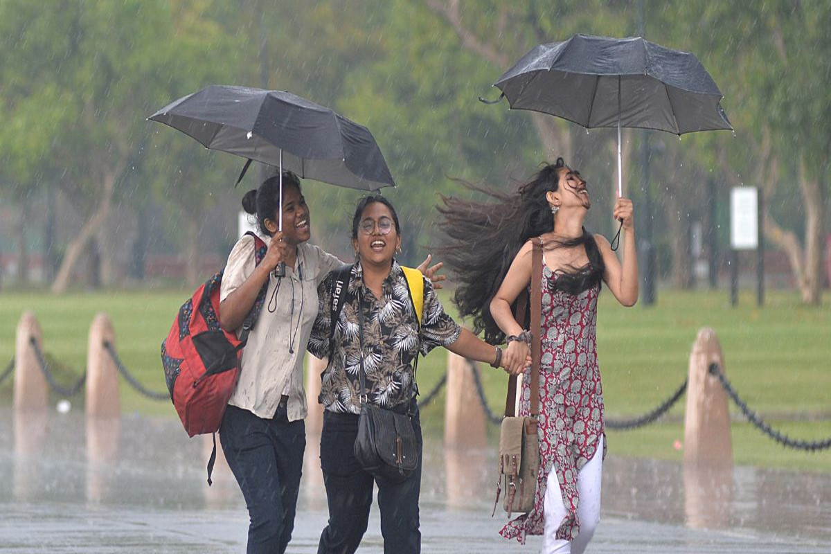 राजस्थान में बस बदलने वाला है मौसम, इतने जिलों में शुरू होगी बारिश, IMD का अलर्ट
जारी