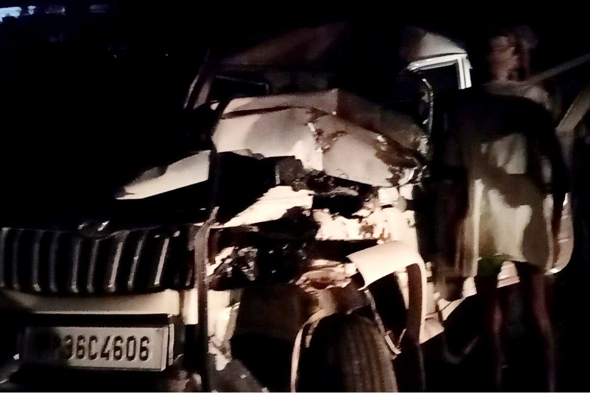 Heavy collision in tikamgarh