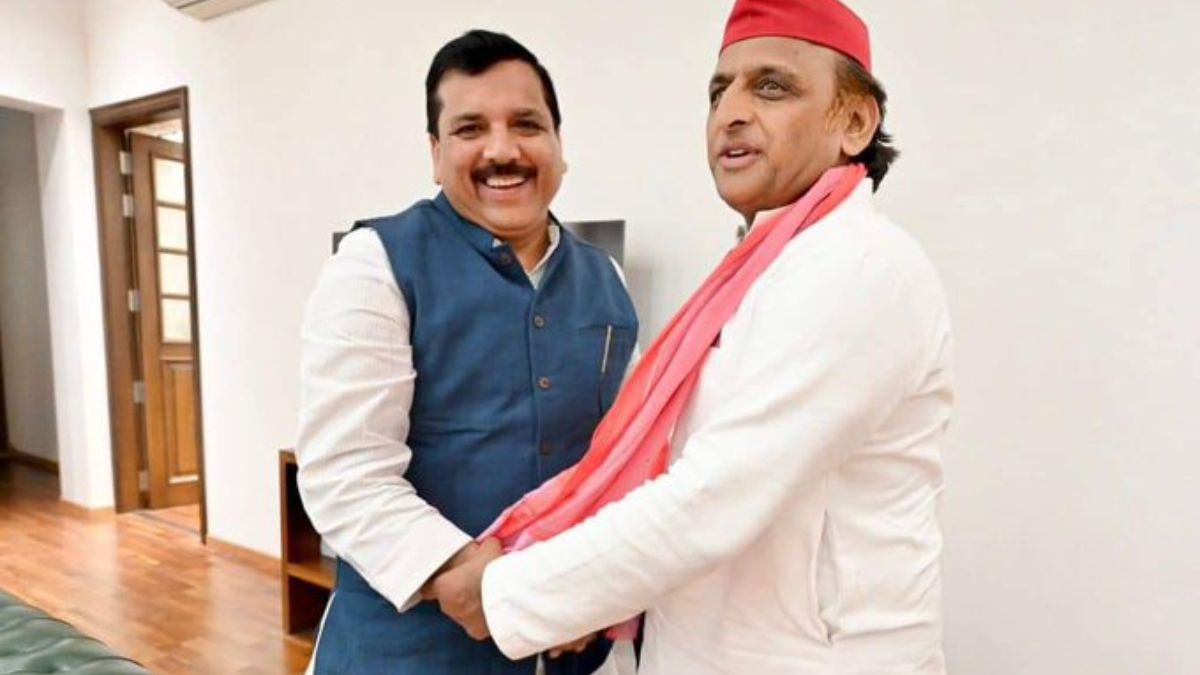 Sanjay Singh meet Akhilesh Yadav SP may change candidate from Sultanpur increase problems of Manika Gandhi
