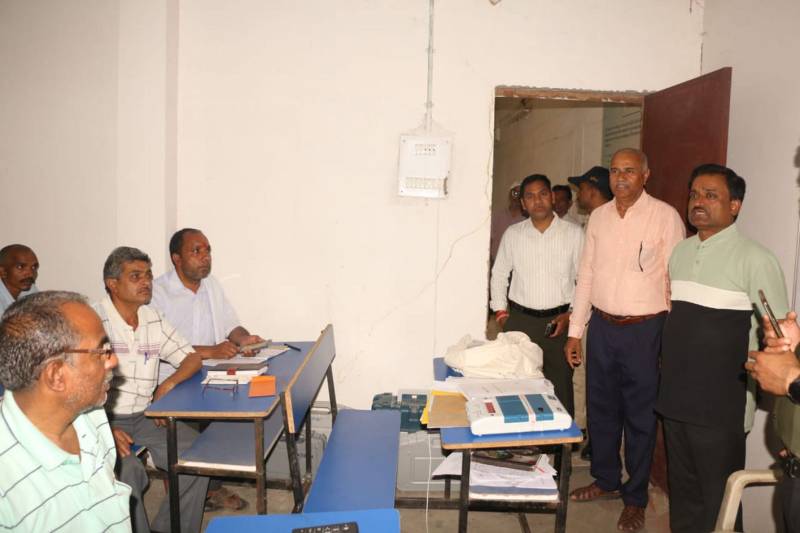 Lok Sabha Elections: To avoid any kind of problem on the day of voting, operate the EVM well in advance