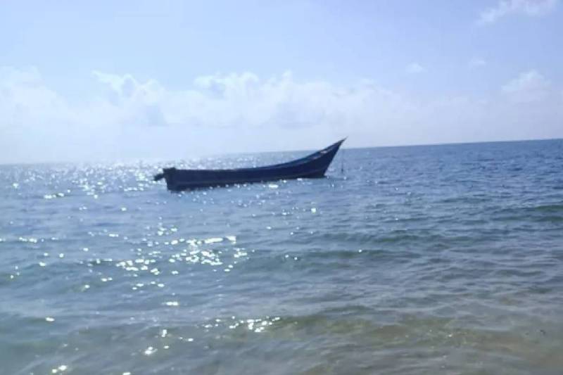 Boat Capsizes