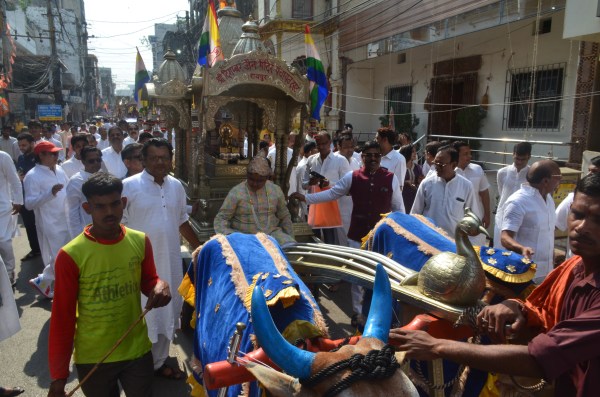 श्री महावीर जन्म कल्याणक महोत्सव 2024 समिति द्वारा सकल जैन समाज एक साथ मिलकर 24 वे तीर्थंकर भगवान महावीर का जन्म महोत्सव बड़े धूम धाम से धार्मिक वातावरण में श्रद्धा के साथ मनाता है। इस वर्ष मनाए जा रहे भगवान महावीर के 2623 वे जन्म महोत्सव पर विभिन्न आयोजन आयोजित कर सभी जैन धर्म के अनुयायी जैन एकता का परिचय देते है महोत्सव