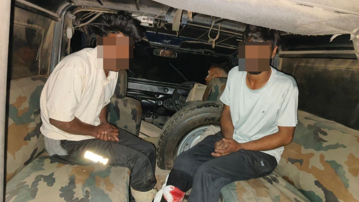Encounter between police and miscreants in Muzaffarnagar two arrested