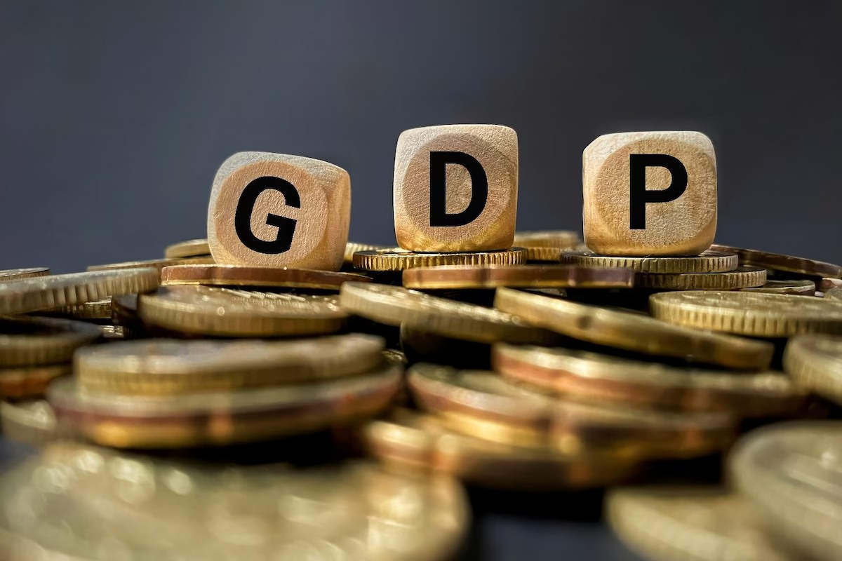 अमरीका की GDP हुई धड़ाम, ग्लोबल शेयर मार्केट में भूचाल लेकिन भारत में दिखी तेजी