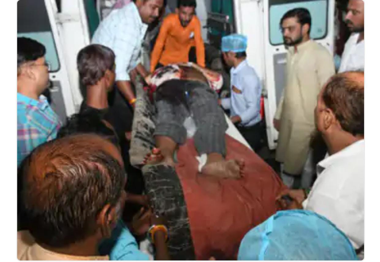 कानपुर में शोरूम मलिक पर कर्मचारी ने चाकू से घपाघप किए 11 वार, लखनऊ से हुआ
गिरफ्तार