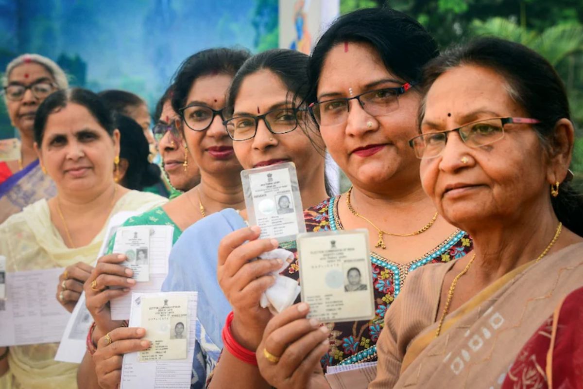 Lok Sabha Election Phase 2 Voting: सुबह 11 बजे तक सबसे ज्यादा त्रिपुरा और सबसे
कम महाराष्ट्र में वोटिंग, जानें किस राज्य में कितनी हुया मतदान - image