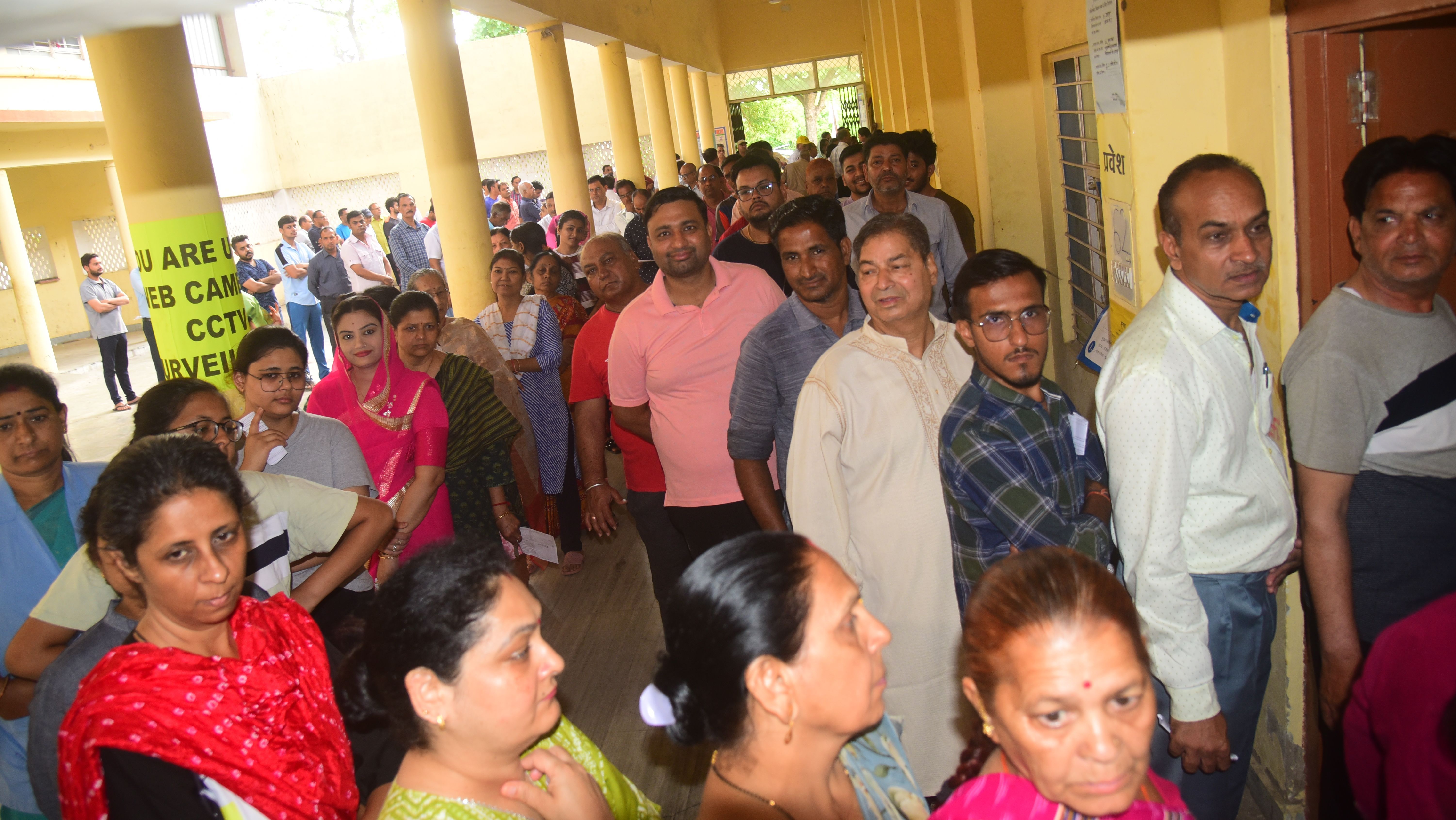 उदयपुर में 5.98 प्रतिशत गिरा मतदान, बढ़ी सियासी पंडितों की धड़कनें