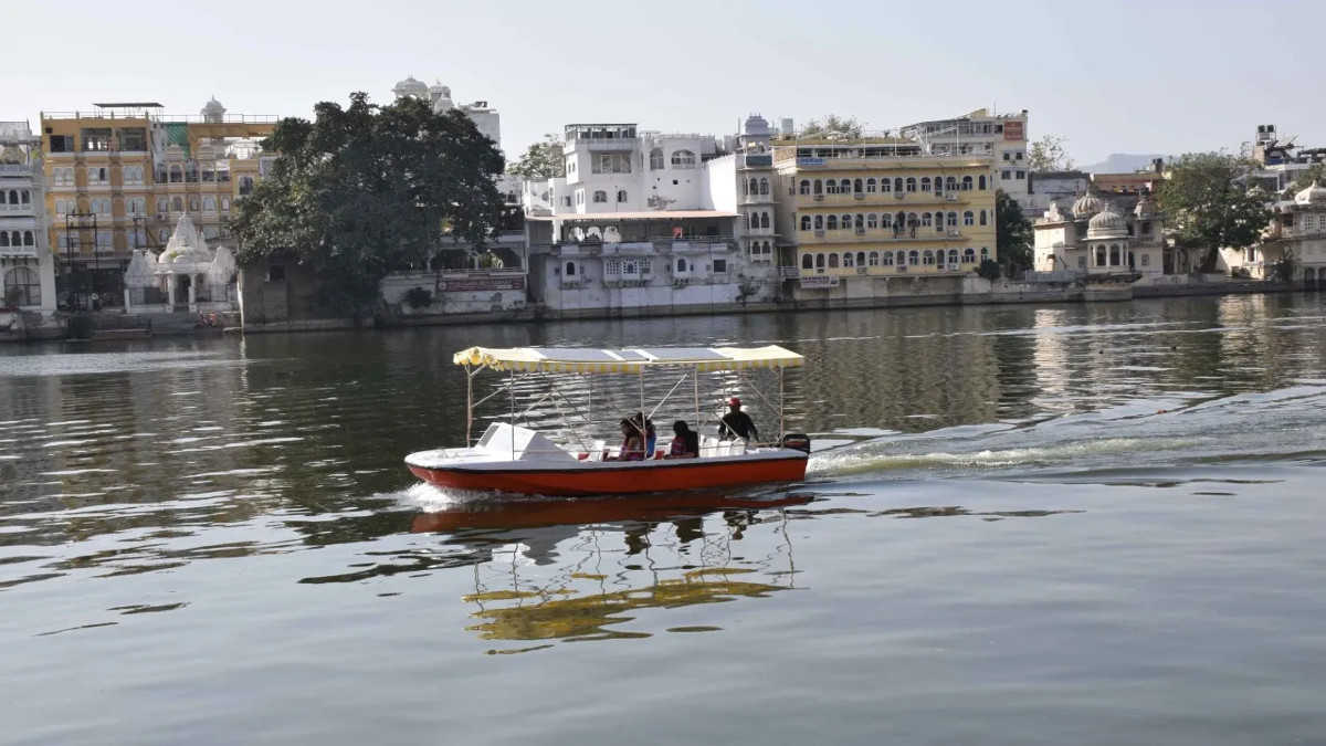 राजस्थान की इस विश्व प्रसिद्ध झील को प्रदूषण से बचाएगी इलेक्ट्रिक बोट, नगर निगम
की पहल