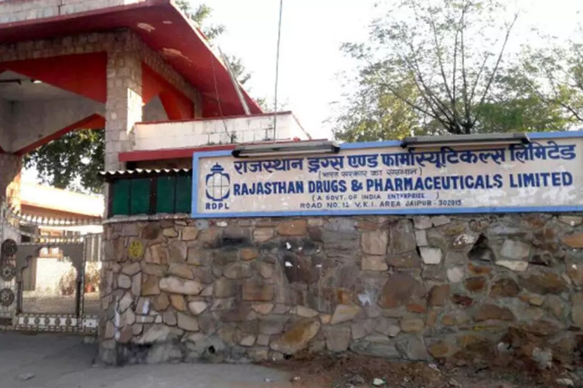 राजस्थान की ये एकमात्र सरकारी दवा कंपनी फिर होगी शुरू, आठ साल से बंद है दवाओं का
उत्पादन - image