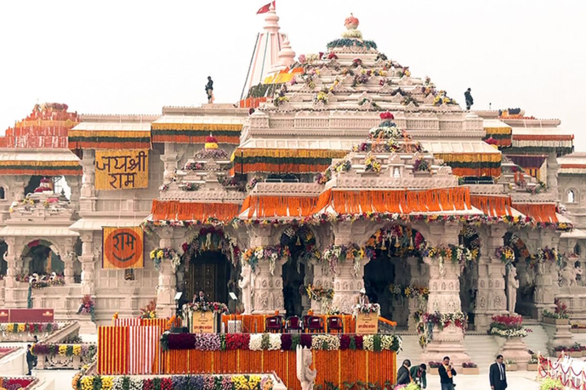 राम मंदिर में बढ़ाए गए 500 कारीगर, दिसंबर 2024 तक काम पूरा करने का लक्ष्य