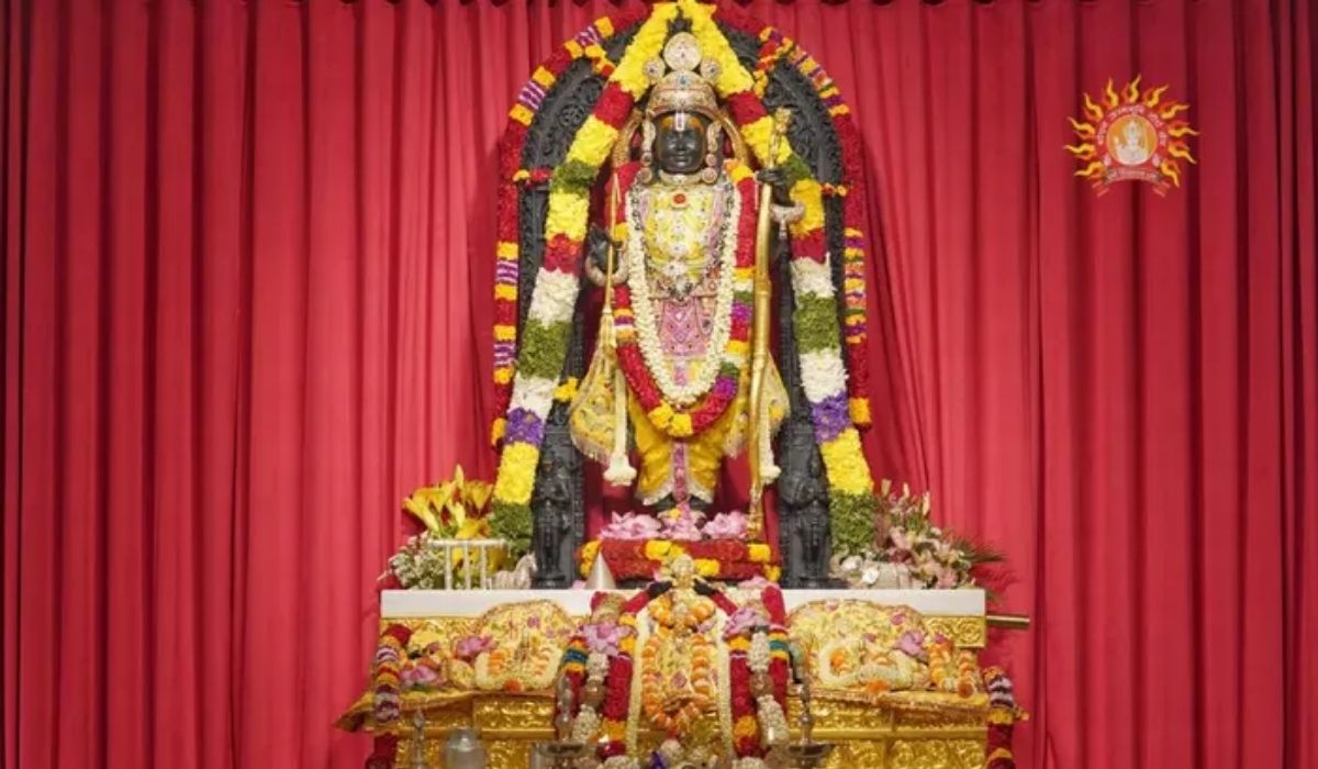 Ram Navmi 2024: सिर पर चरण पादुका लेकर अयोध्या पहुंचे 40 रामभक्त, 28 दिन में तय
की 700 किलोमीटर की दूरी