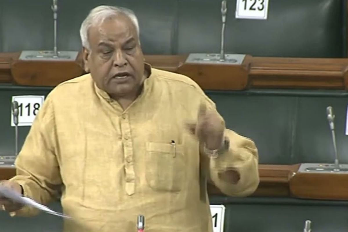 सत्यदेव पचौरी रिपोर्ट कार्डः कानपुर के लिए कितना किया काम, संसद में किसके लिए
उठाई आवाज