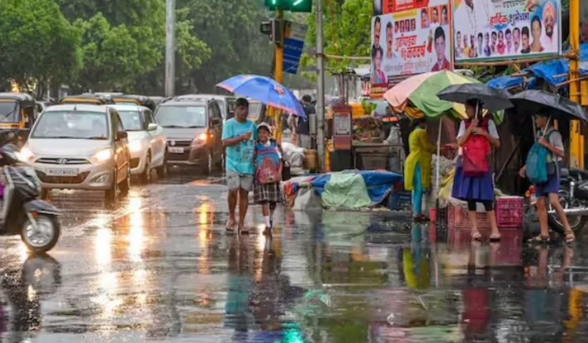 यूपी में आंधी-तूफान के साथ बारिश का अलर्ट, मेरठ से लेकर वाराणसी तक बदलेगा मौसम
का मिजाज
