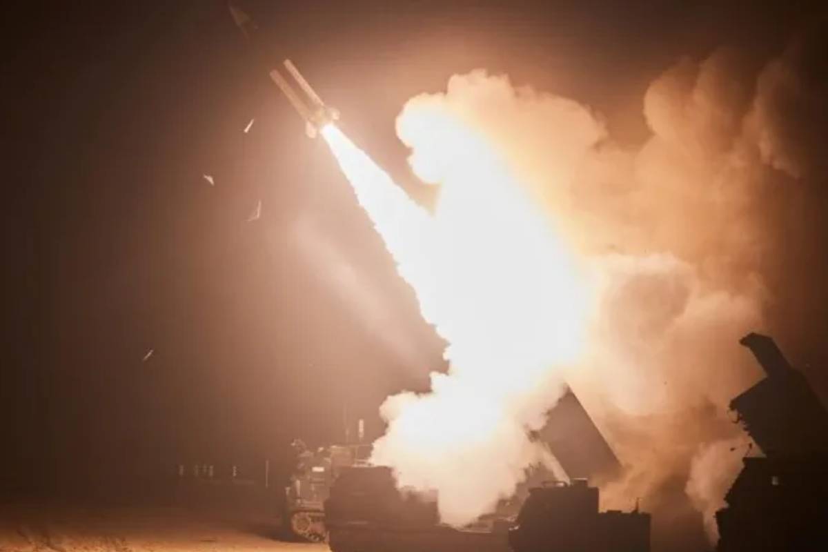 Russia-Ukraine War : अमरीका की शह पर यूक्रेन ने रूस पर किया हमला, दागी बैलिस्टिक
मिसाइल - image