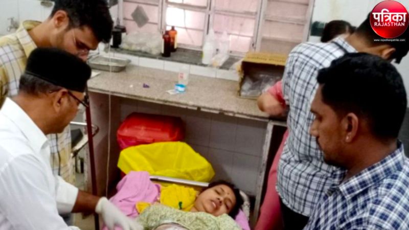 घर के बाहर जलाए दीपक से कपड़ों में लगी आग, महिला झुलसी