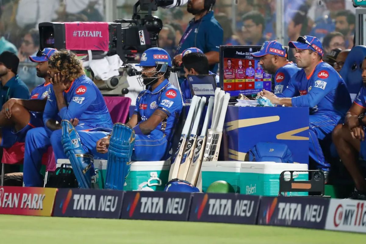 IPL 2024: Mumbai Indians भी प्लेऑफ से बाहर? हार्दिक पंड्या की कप्तानी में मुंबई
इंडियंस का बुरा हाल