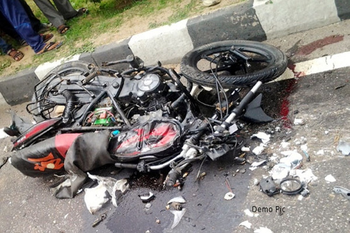 cg road accident, bike accident, cg road accidnet in raigarh, raigarh news, raigarh hindi news