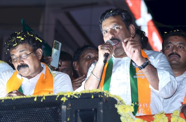 Vijayendra Roadshow in Nanjanjud