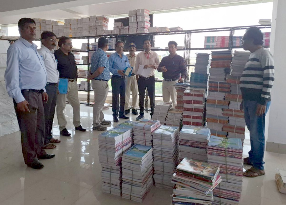 PrivateSchool ने किया किताबों में कमीशन का गोरखधंधा, यूपी-दिल्ली तक मच गया हड़कंप