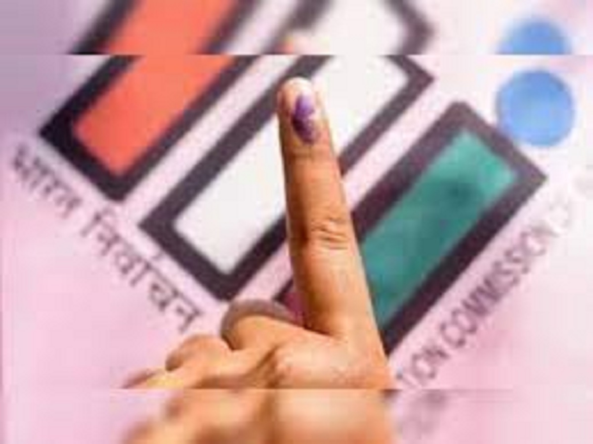 प्रवासियों का राजस्थान कूच, मतदान में हिस्सा लेंगे, उम्मीदवारों ने साधा था
प्रवासियों से संपर्क - image