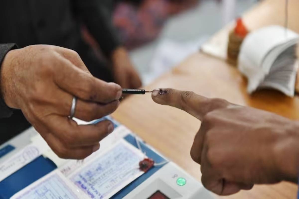 lok sabha election 2024 : मध्यप्रदेश में पहले चरण के लिए वोटिंग शुरू, 6 सीटों पर
हो रहा चुनाव