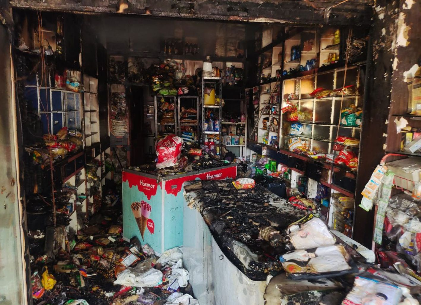 दुकान में आग लगी, 31 लाख का सामान जला, दमकल ने कड़ी मशक्कत से पाया काबू