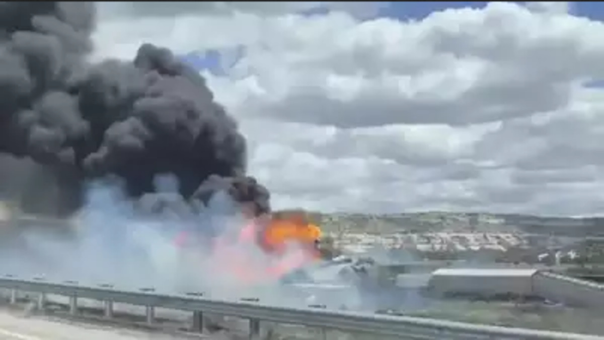 अमेरिका-मैक्सिको बॉर्डर के पास पटरी से उतरी मालगाड़ी, लगी आग