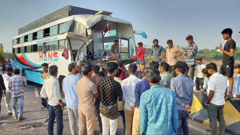 ग्राम खलबुजुर्ग की घटनाdriver's legs amputated