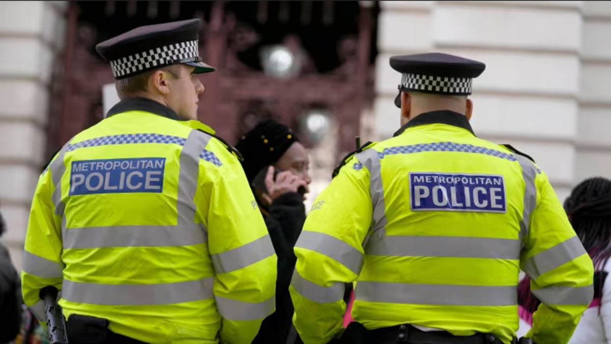 लंदन में चीन के लिए जासूसी के आरोप में 2 लोग गिरफ्तार